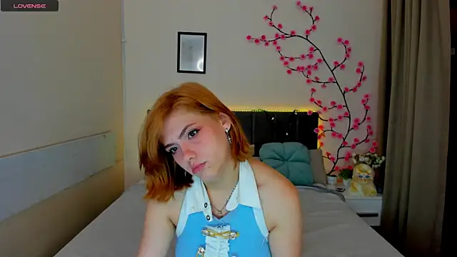 Snapshot of DellaRows chatting on 24, 6, 2026 DellaRows online show from 24, 6, 2026