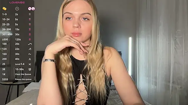 Snapshot of AlexaDeviliciouss chatting on 27, 4, 2026 AlexaDeviliciouss online show from 27, 4, 2026