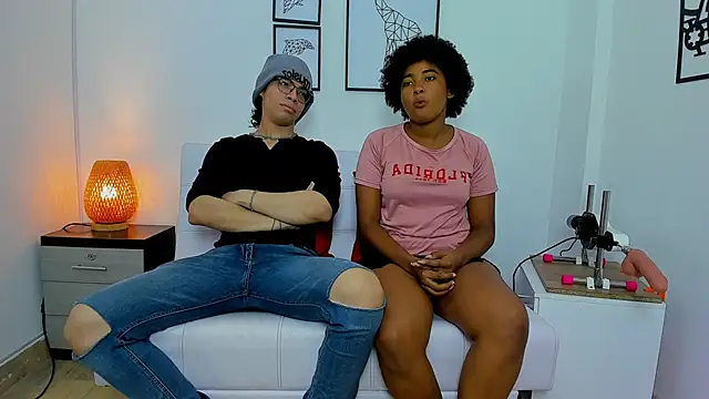 chiki carm online show from 8, 4, 2026