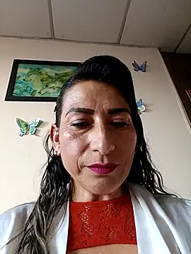 Snapshot of Lucia_Rios chatting on 24, 4, 2026 Lucia Rios online show from 24, 4, 2026