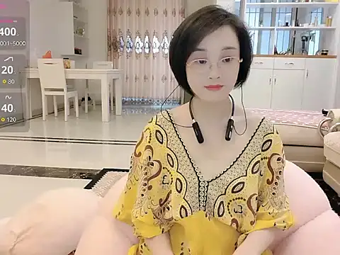 Snapshot of Nana-NN chatting on 16, 4, 2026 Nana-NN online show from 16, 4, 2026