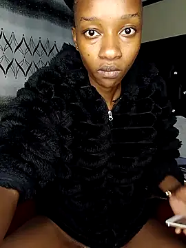 Snapshot of Latoya01 chatting on 5, 8, 2026 Latoya01 online show from 5, 8, 2026