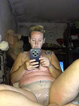 Snapshot of SofiaAmour chatting on 4, 7, 2026 SofiaAmour online show from 4, 7, 2026