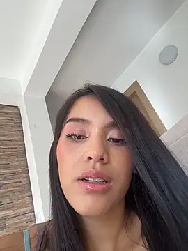 Mia-villalobos online show from 28, 3, 2026