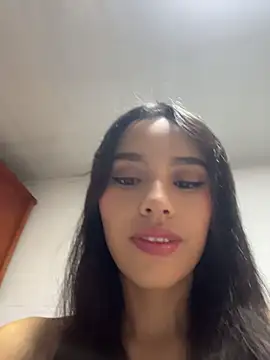 Snapshot of Mia-villalobos chatting on 2, 5, 2026 Mia-villalobos online show from 2, 5, 2026