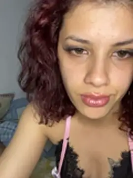 Snapshot of MommySexxy23 chatting on 23, 4, 2026 MommySexxy23 online show from 23, 4, 2026