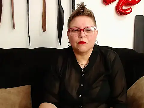 Leah R online show from 10, 3, 2026