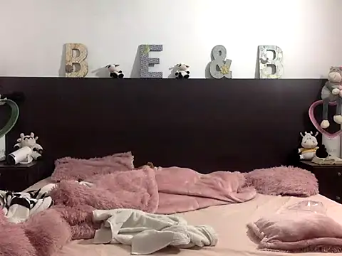 mommy-Milf online show from 21, 3, 2026