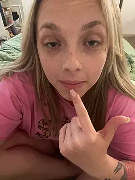 imkhloe online show from 13, 4, 2026