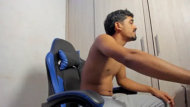 jossi12345j online show from 4, 3, 2026