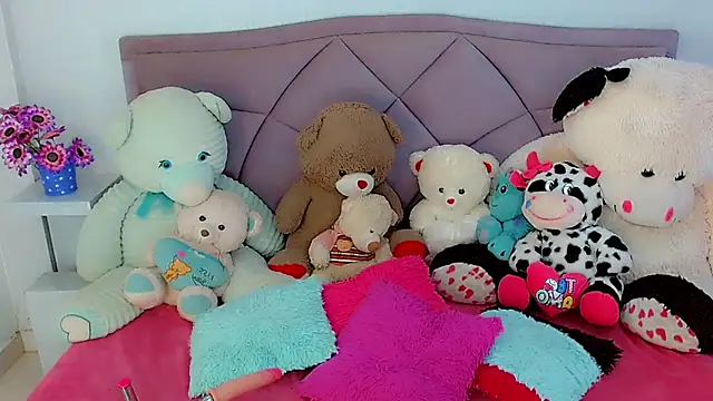 catriona queen16 online show from 9, 3, 2026