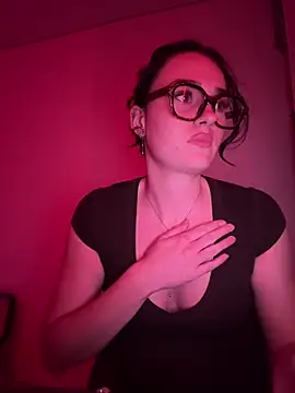 Claraaaaa06 online show from 19, 4, 2026