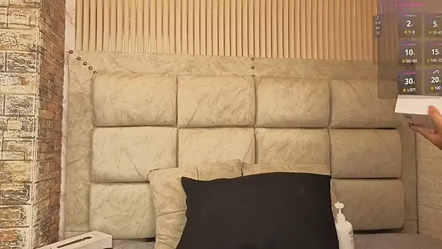 amarahanks11 online show from 14, 4, 2026