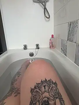 BeeMay22 online show from 25, 3, 2026