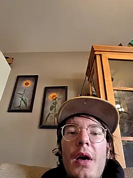 Snapshot of KinkyKittyBoy chatting on 18, 4, 2026 KinkyKittyBoy online show from 18, 4, 2026