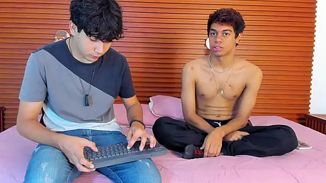 peakk twiinns online show from 13, 3, 2026