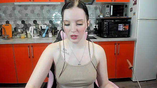 Mary Blu online show from 1, 2, 2025