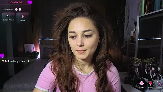 Snapshot of KatarinaHeaven chatting on 13, 7, 2026 KatarinaHeaven online show from 13, 7, 2026