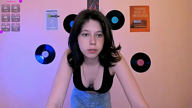 Snapshot of aria_wild_ chatting on 13, 6, 2026 aria wild online show from 13, 6, 2026