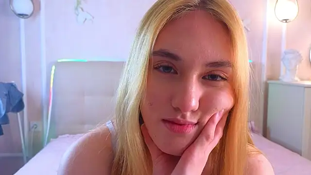 Snapshot of JenniferCamprell chatting on 16, 4, 2026 JenniferCamprell online show from 16, 4, 2026