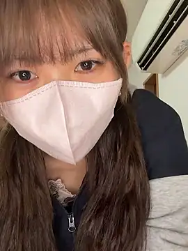 Snapshot of EMIRI_0426 chatting on 25, 3, 2026 EMIRI 0426 online show from 25, 3, 2026