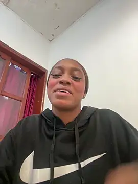 LiaTrainor online show from 12, 3, 2026