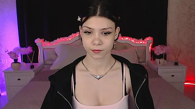 llittle-peachh online show from 7, 3, 2026