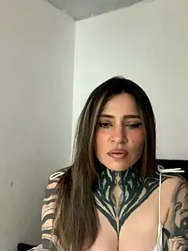 Snapshot of AlanaRoa_ chatting on 4, 6, 2026 AlanaRoa online show from 4, 6, 2026