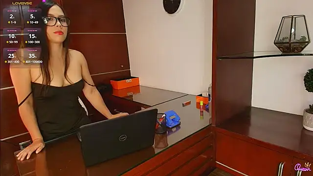 LauriLenix online show from 28, 3, 2026