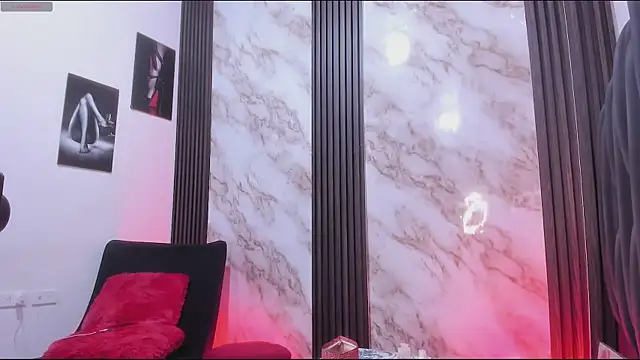 Nina vegas online show from 13, 4, 2026