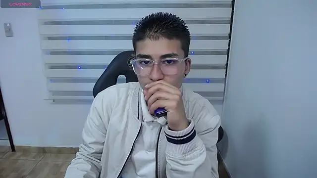  chloe 1 online show from 15, 4, 2026