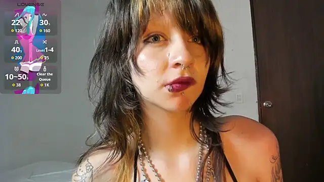 Snapshot of Angel__Dreams chatting on 4, 5, 2026 Angel Dreams online show from 4, 5, 2026