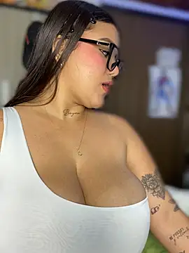 Snapshot of michellesexxxy3 chatting on 9, 5, 2026 michellesexxxy3 online show from 9, 5, 2026