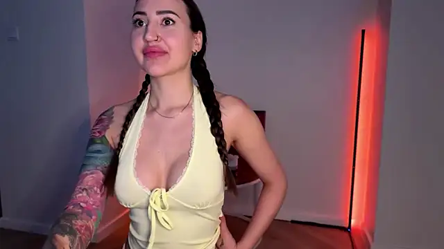 Snapshot of Lilith_Lure chatting on 28, 5, 2026 Lilith Lure online show from 28, 5, 2026
