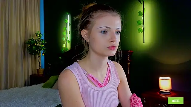 Snapshot of Enji_Rey chatting on 23, 6, 2026 Enji Rey online show from 23, 6, 2026