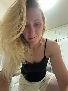 Snapshot of Secret_Ladyx chatting on 17, 6, 2026 Secret Ladyx online show from 17, 6, 2026
