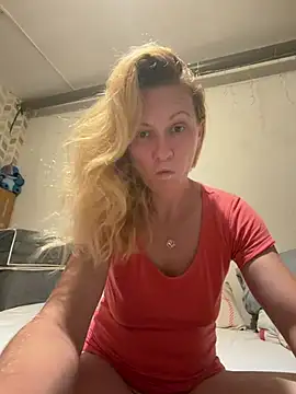 Snapshot of Secret_Ladyx chatting on 3, 7, 2026 Secret Ladyx online show from 3, 7, 2026