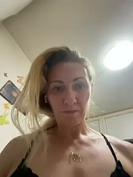 Snapshot of Secret_Ladyx chatting on 18, 7, 2026 Secret Ladyx online show from 18, 7, 2026
