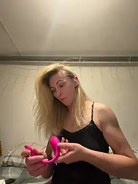Snapshot of Secret_Ladyx chatting on 24, 7, 2026 Secret Ladyx online show from 24, 7, 2026