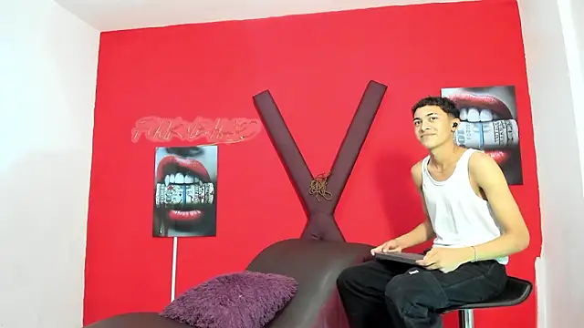 SKYN MAN online show from 21, 3, 2026