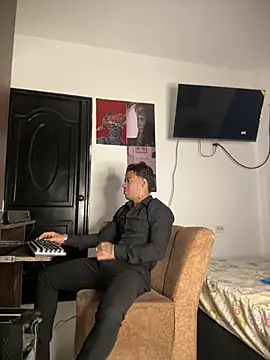 Snapshot of Kenny_romano chatting on 18, 4, 2026 Kenny romano online show from 18, 4, 2026