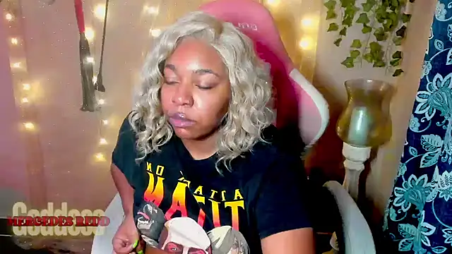 Goddess MercedesRedd online show from 13, 6, 2026