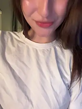 LunarQueenn online show from 3, 4, 2026