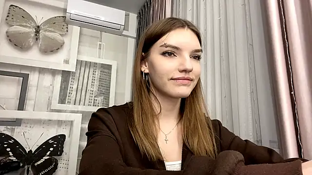 Snapshot of NellyMauson chatting on 4, 3, 2026 NellyMauson online show from 4, 3, 2026