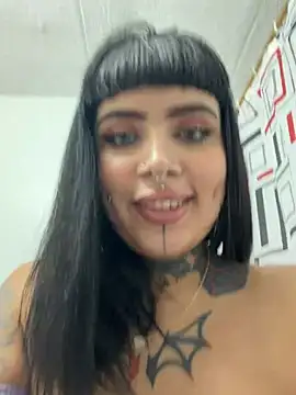 Snapshot of LauriInk1 chatting on 5, 7, 2026 LauriInk1 online show from 5, 7, 2026