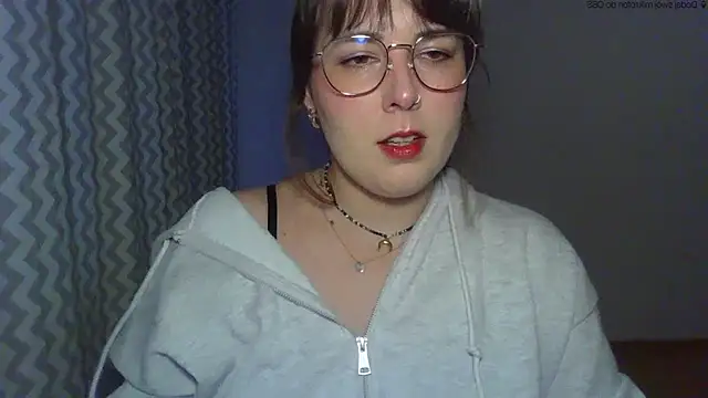 Snapshot of ClaraHard chatting on 11, 5, 2026 ClaraHard online show from 11, 5, 2026