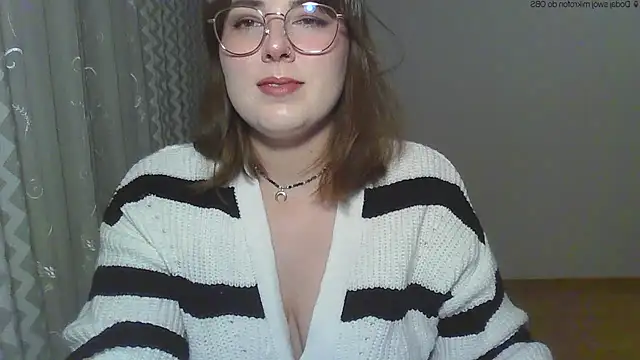 Snapshot of ClaraHard chatting on 2, 6, 2026 ClaraHard online show from 2, 6, 2026