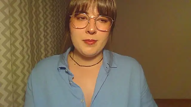 Snapshot of ClaraHard chatting on 7, 6, 2026 ClaraHard online show from 7, 6, 2026