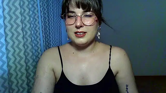 Snapshot of ClaraHard chatting on 29, 6, 2026 ClaraHard online show from 29, 6, 2026