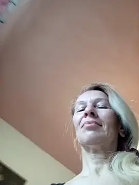 ViktoriaSexi1 online show from 18, 3, 2026